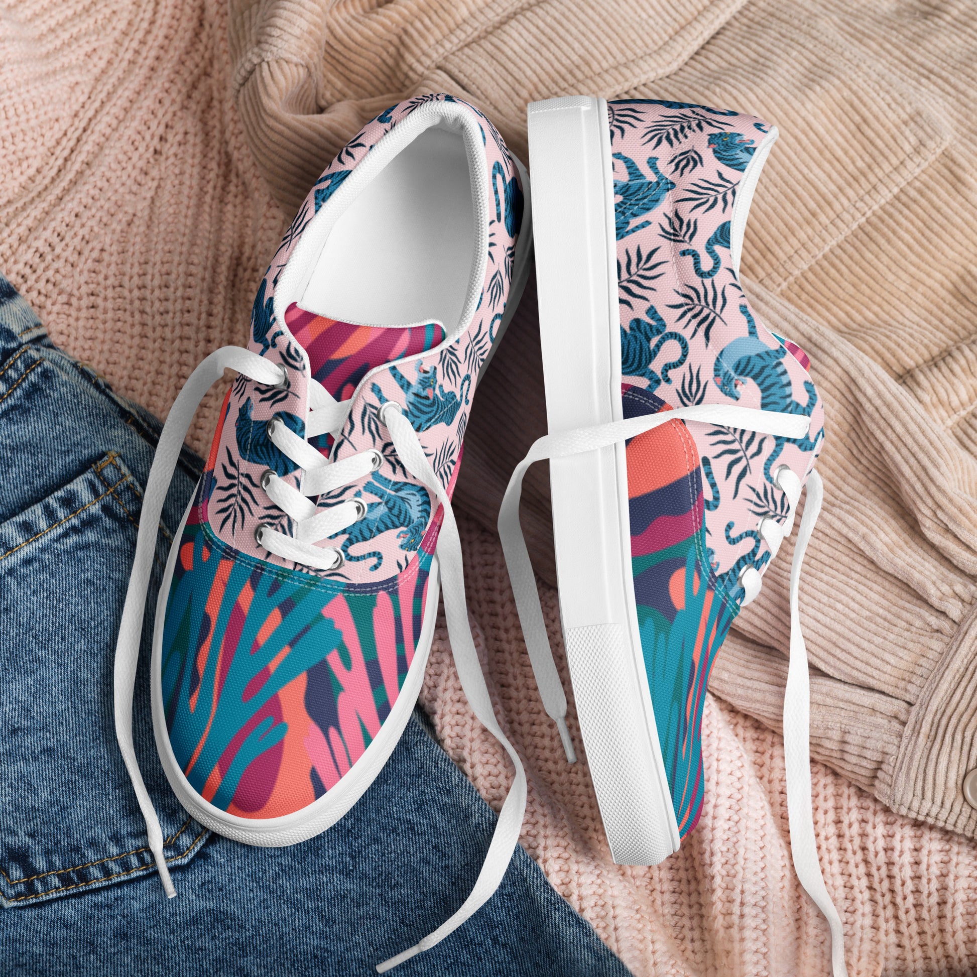 Men’s lace-up canvas shoes