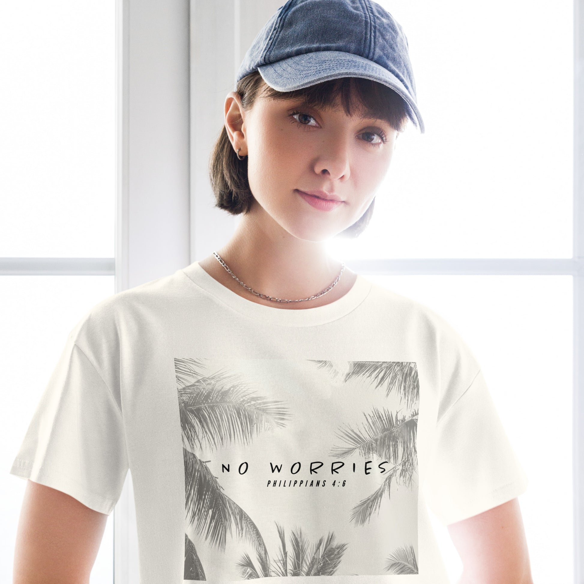 NO WORRIES- Women’s crop top