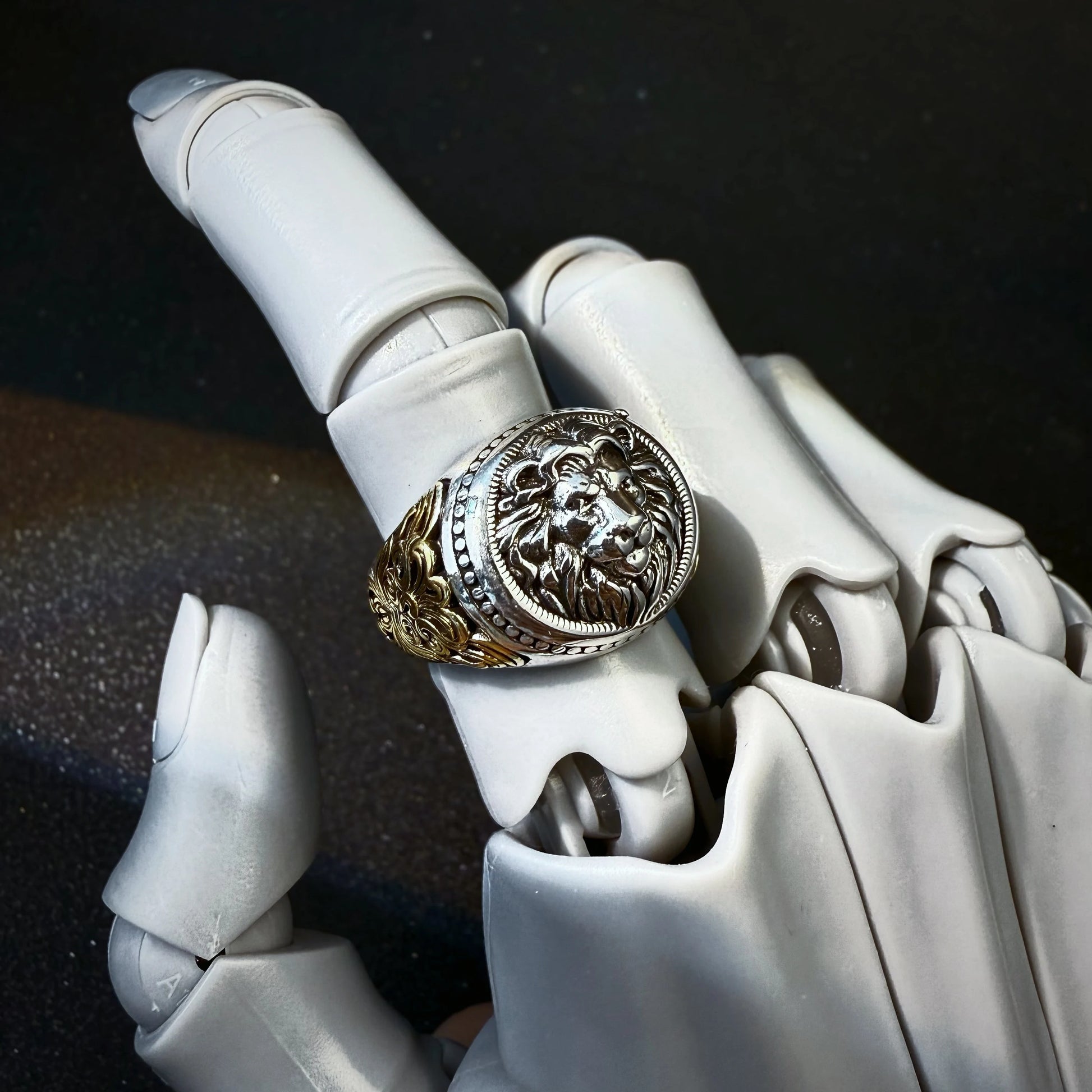 Retro Lion Golden Ivy Vine Adjustable Open Ring