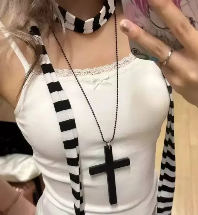 Fashion Punk Gothic Wood Cross Pendants Necklace for Women Black White Red Cross Choker Y2k Hip Hop Necklace Sweater Chain Gifts