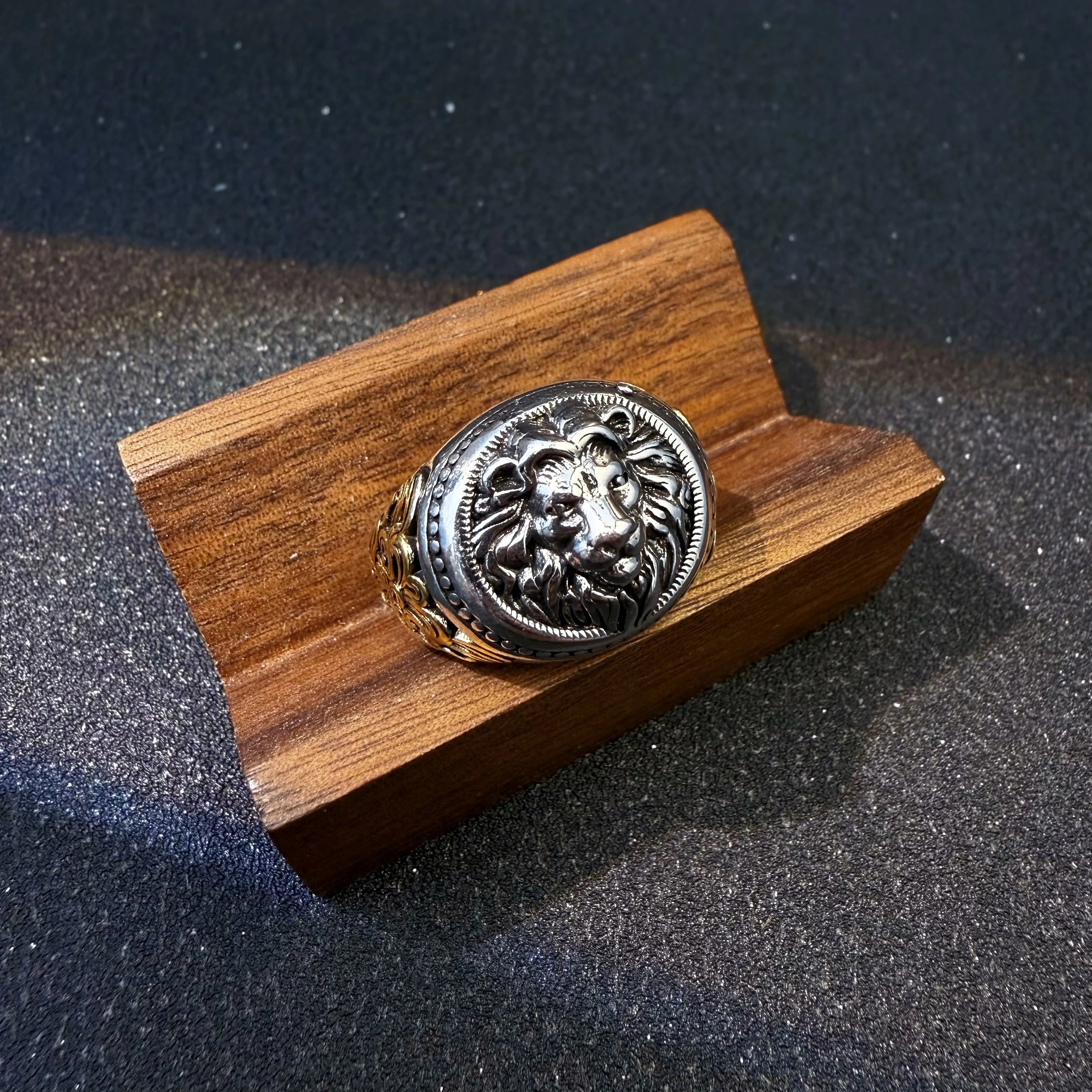 Retro Lion Golden Ivy Vine Adjustable Open Ring