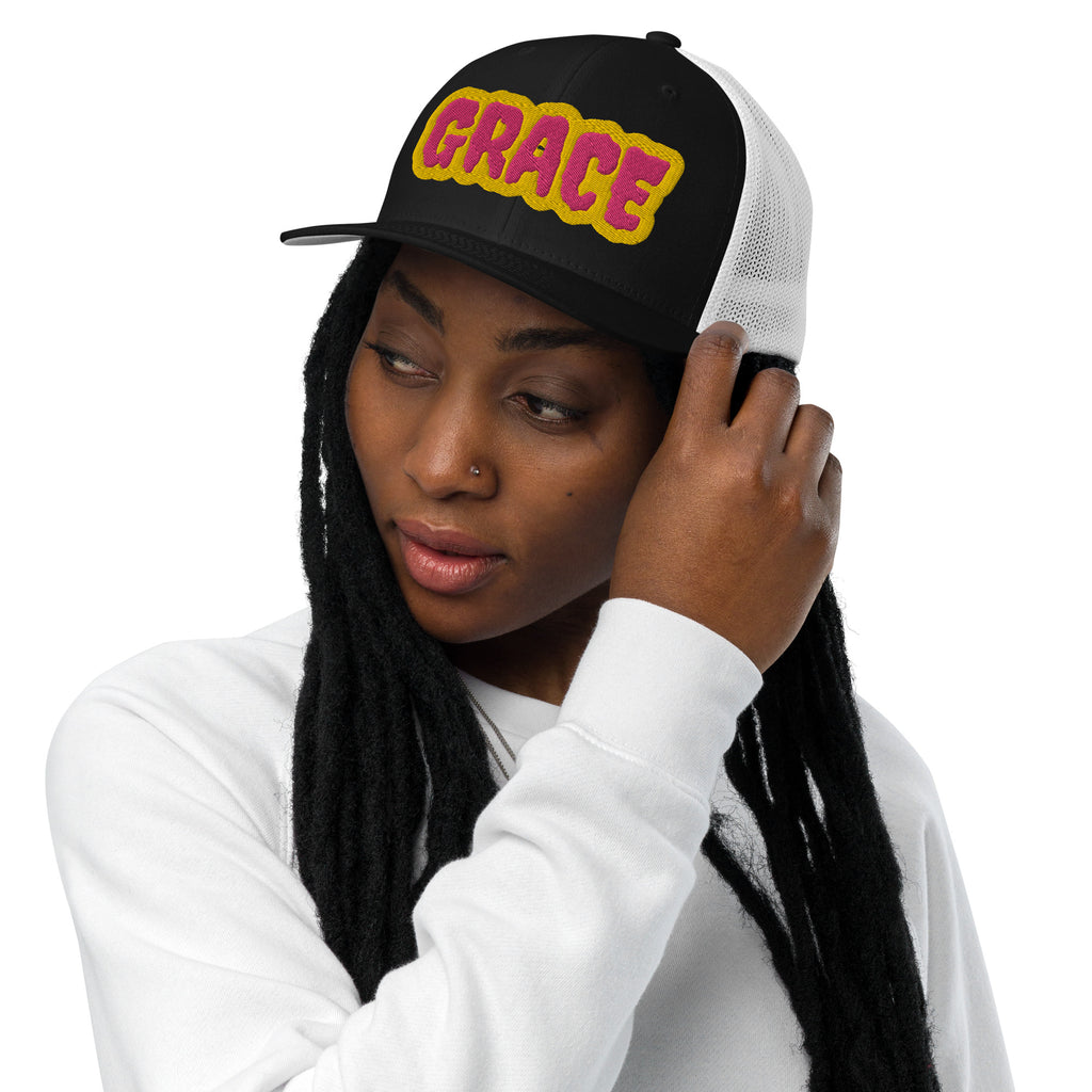 Grace- Closed-back trucker cap