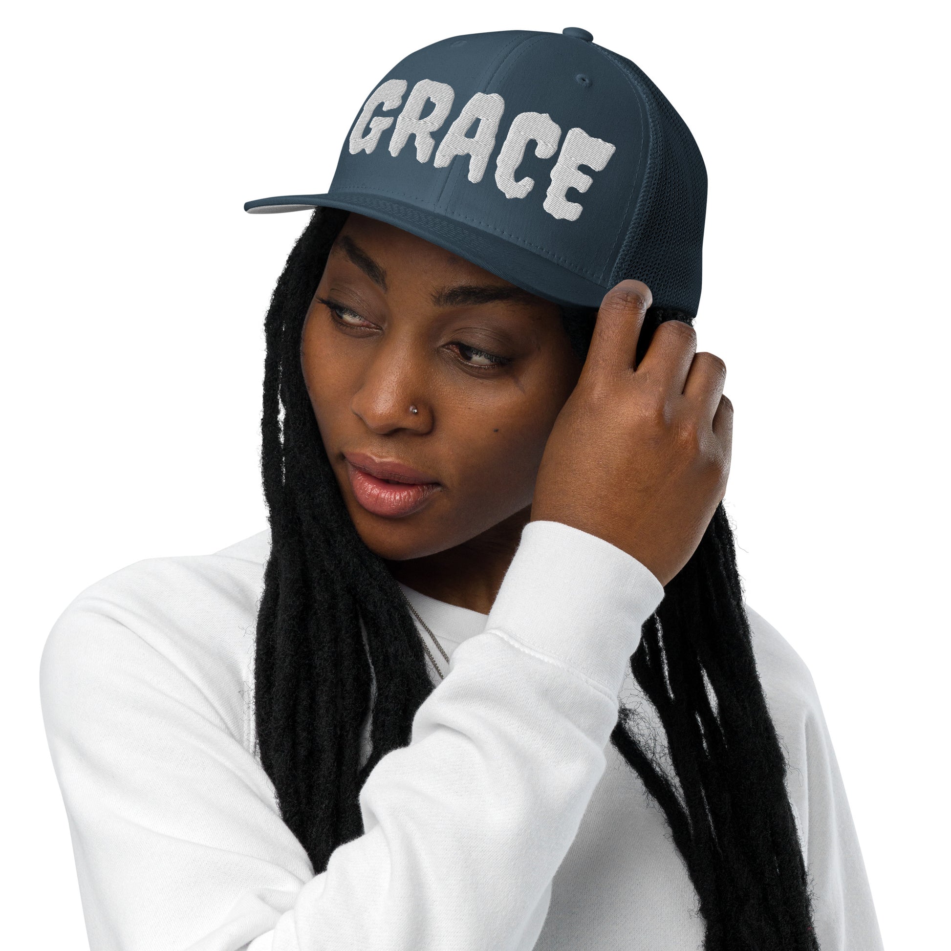Grace- Closed-back trucker cap