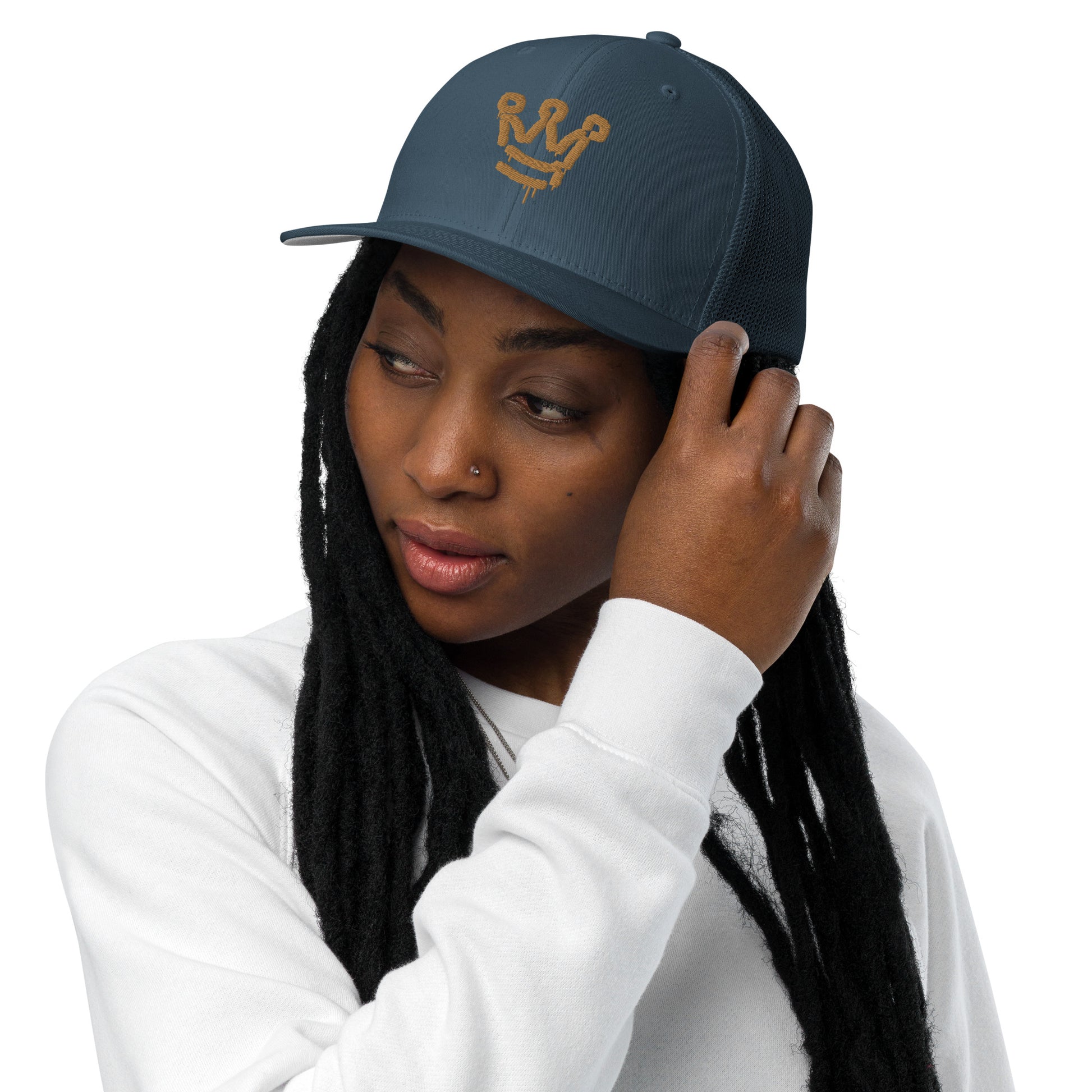 I AM A CROWN- Closed-back trucker cap