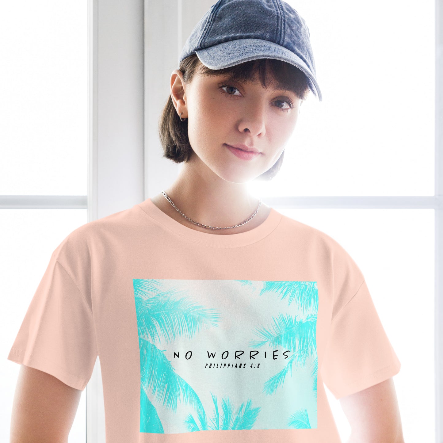 NO WORRIES- Women’s crop top