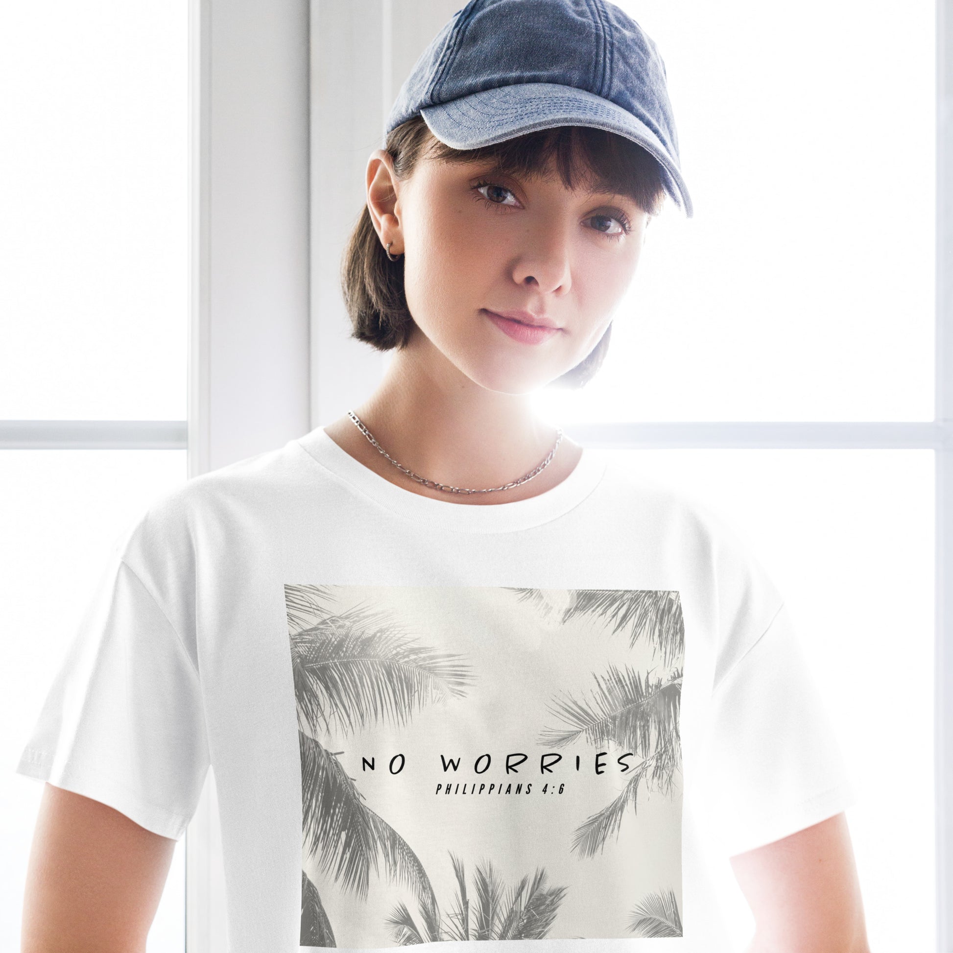 NO WORRIES- Women’s crop top