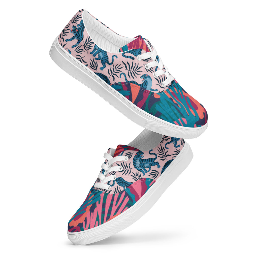 Women’s lace-up canvas shoes