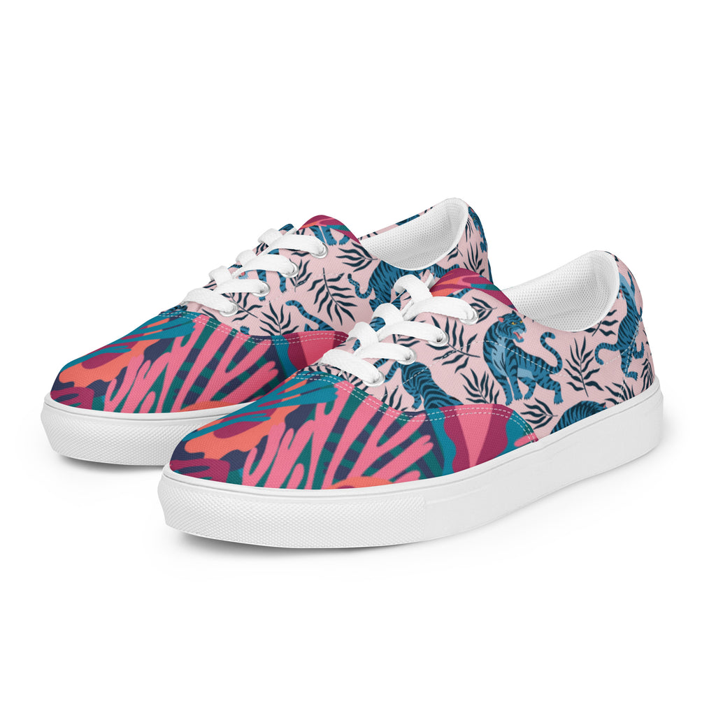 Women’s lace-up canvas shoes