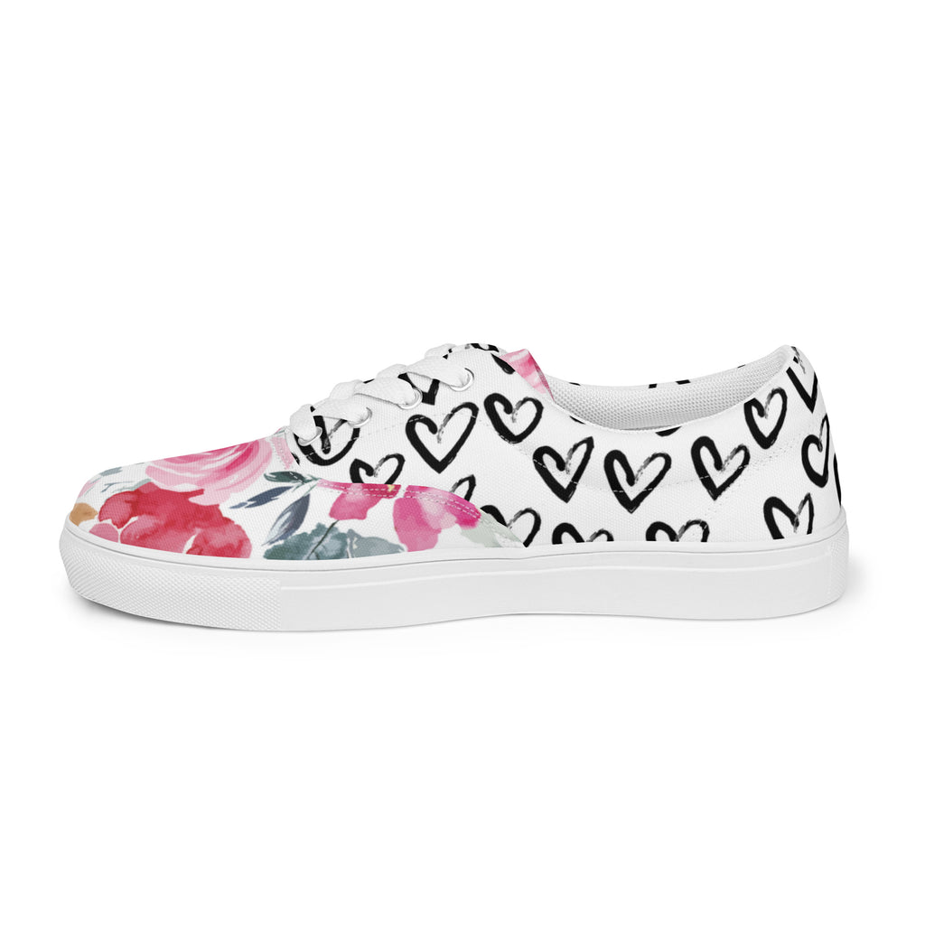 Women’s lace-up canvas shoes